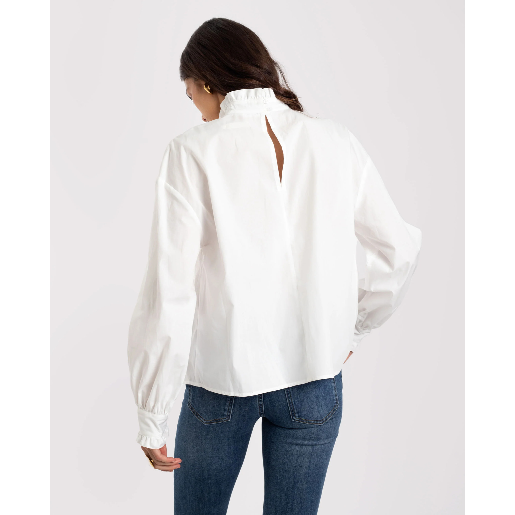 Blusa manga larga con canesú delantero