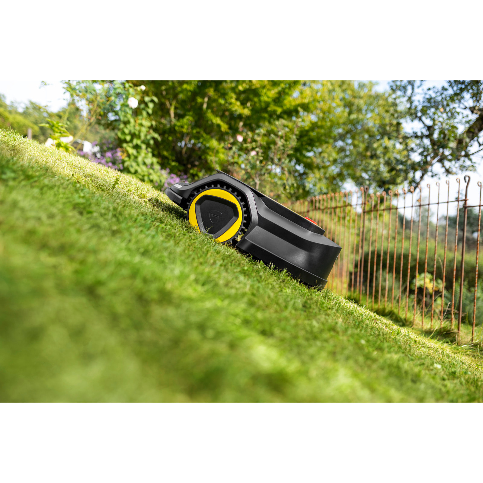 Robot tondeuse Karcher RCX 6 sans fil périphérique 3 000 m² - pente 70% - connectée - détection des obstacles, GPS/RTK/caméra