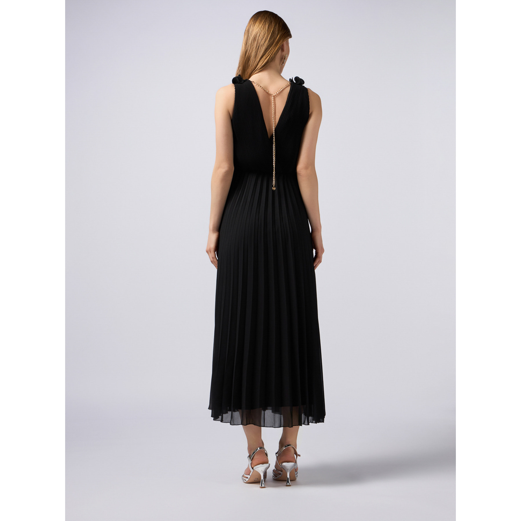Oltre - Vestido largo plisado con volantes - Negro