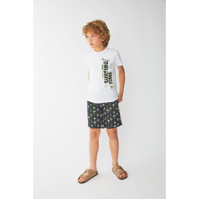 Conjunto Niño 2 Piezas Veraniego, Camiseta Manga Corta Blanca con Estampado Vertical “Surfing Time” + Bermuda Estampada Palmeras, 100 % Algodón | Color: Blanco | Street Monkey