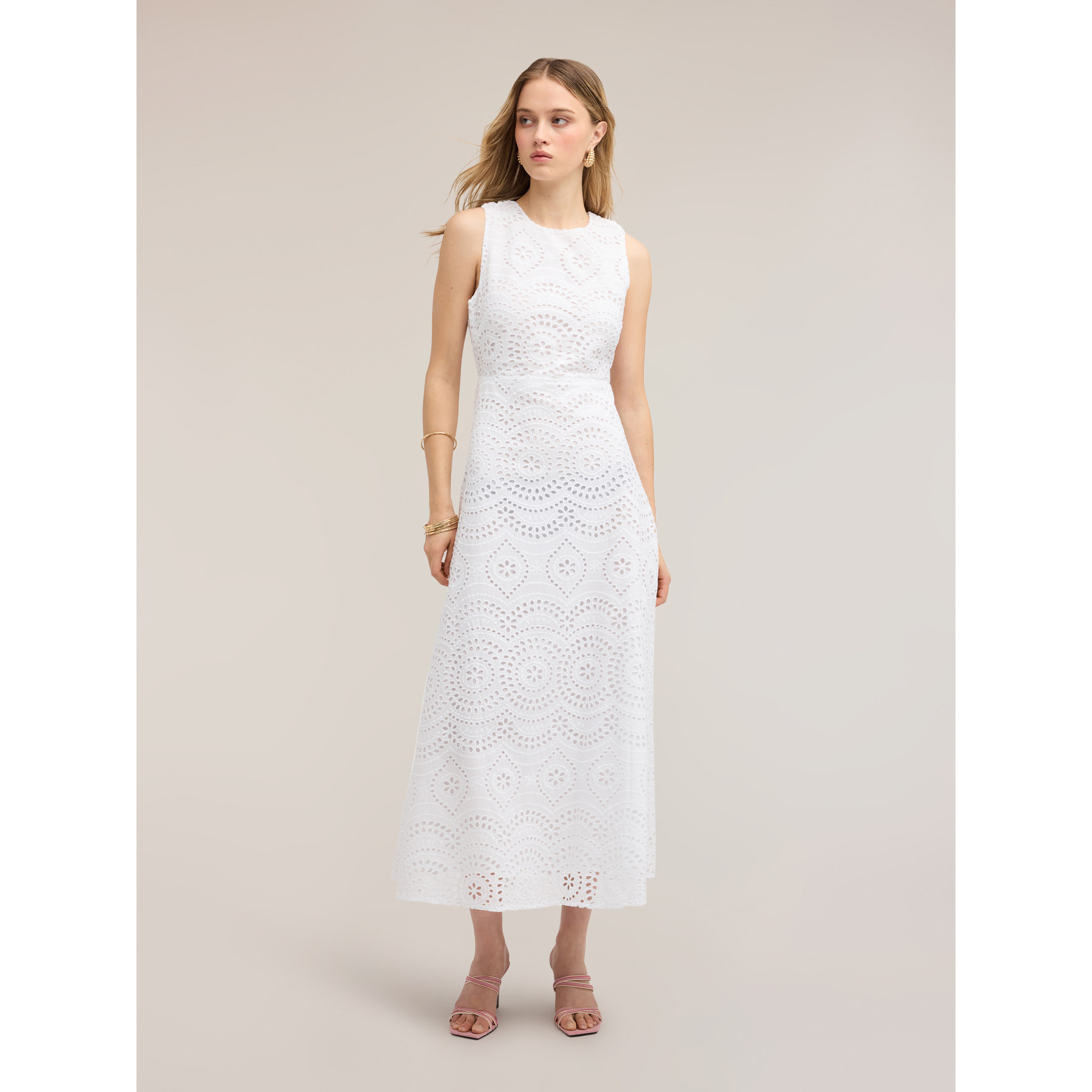 Motivi - Vestido largo en sangallo con escote en la espalda - Blanco