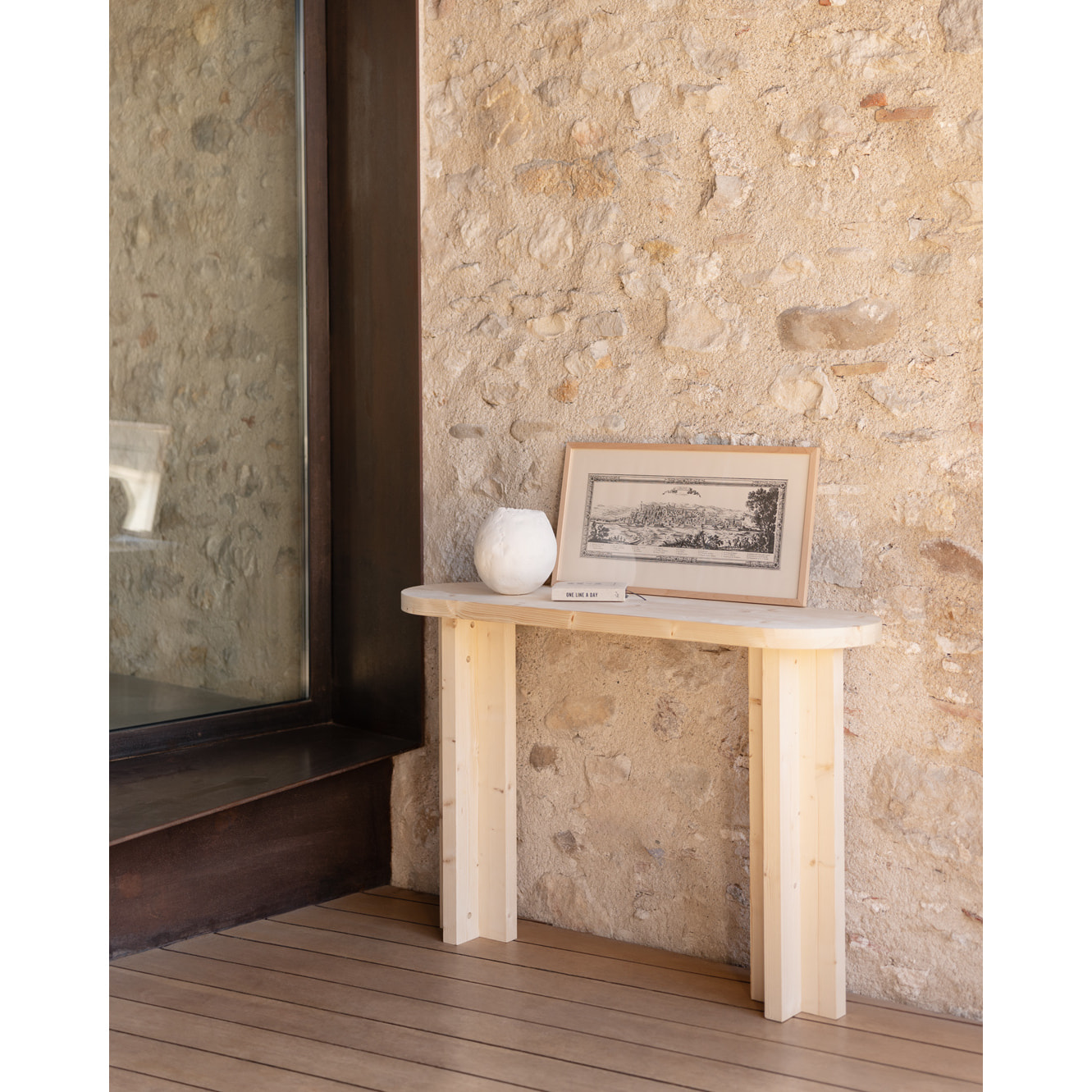 Consola de madera maciza tono natural de 120x80cm Alto: 80 Largo: 120 Ancho: 35