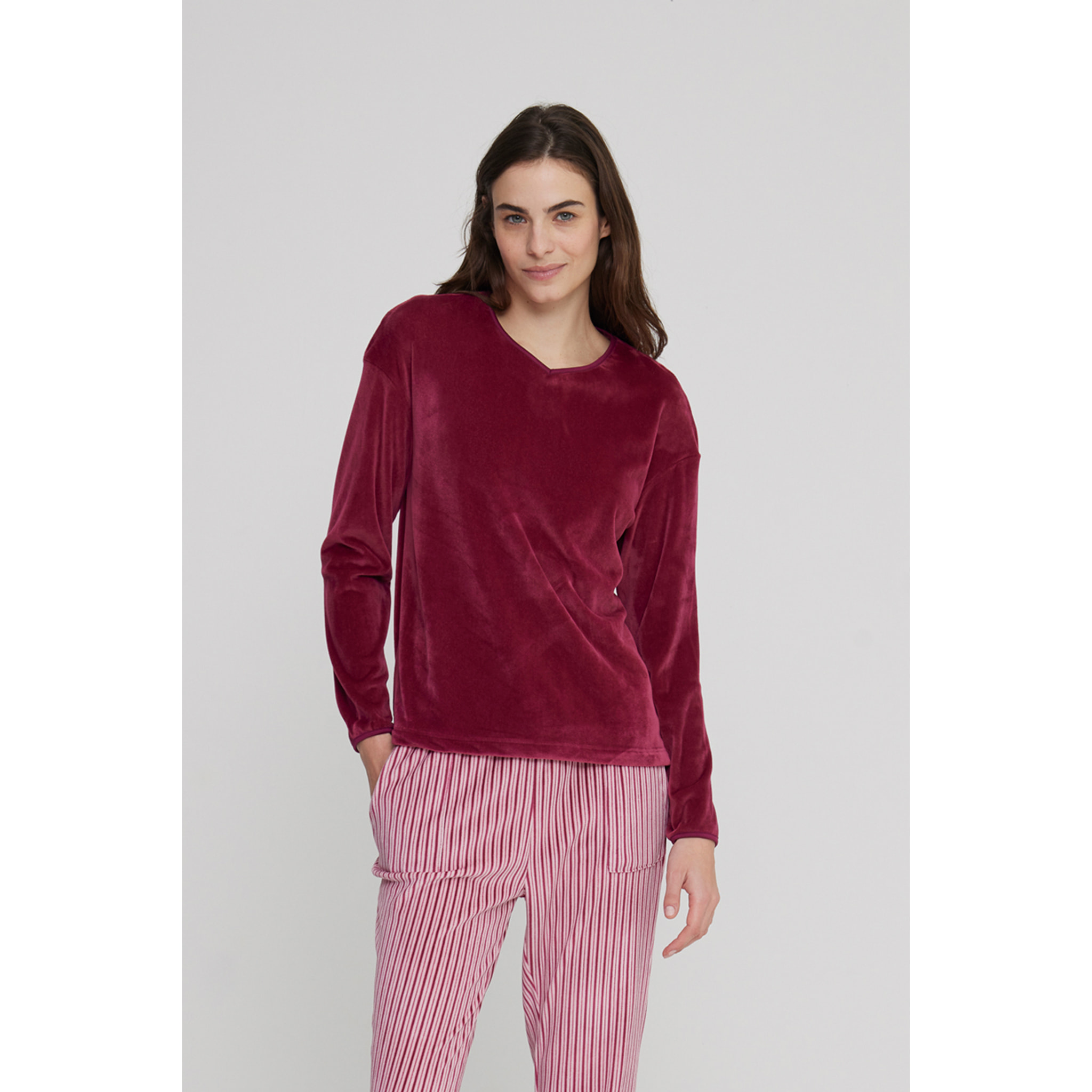 Completo loungewear donna lisette in ciniglia felpata collo a V Noidinotte