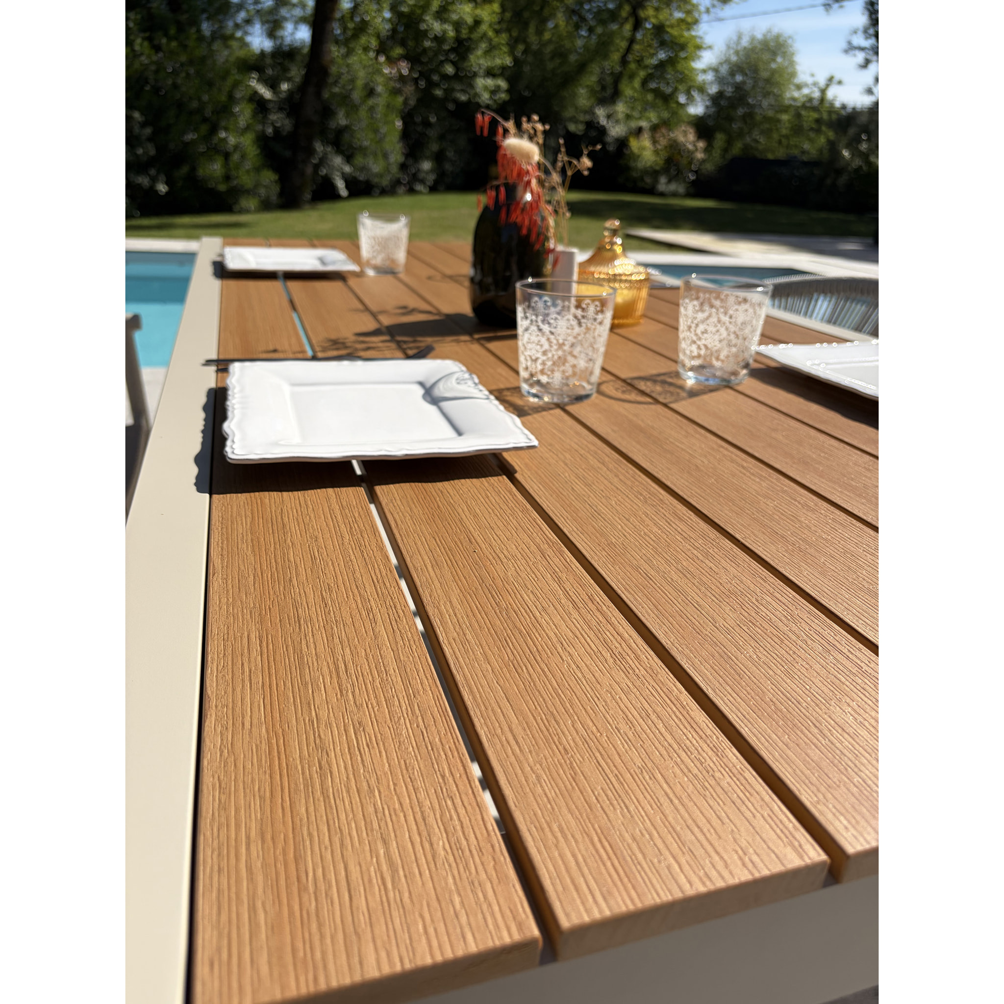 TONGA - Ensemble repas de jardin 4 à 6 places en alu