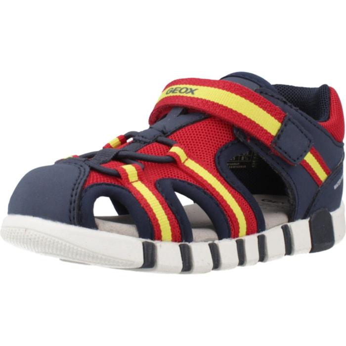 Sandalias Niño de la marca GEOX  modelo B SANDAL IUPIDOO BOY ROJO