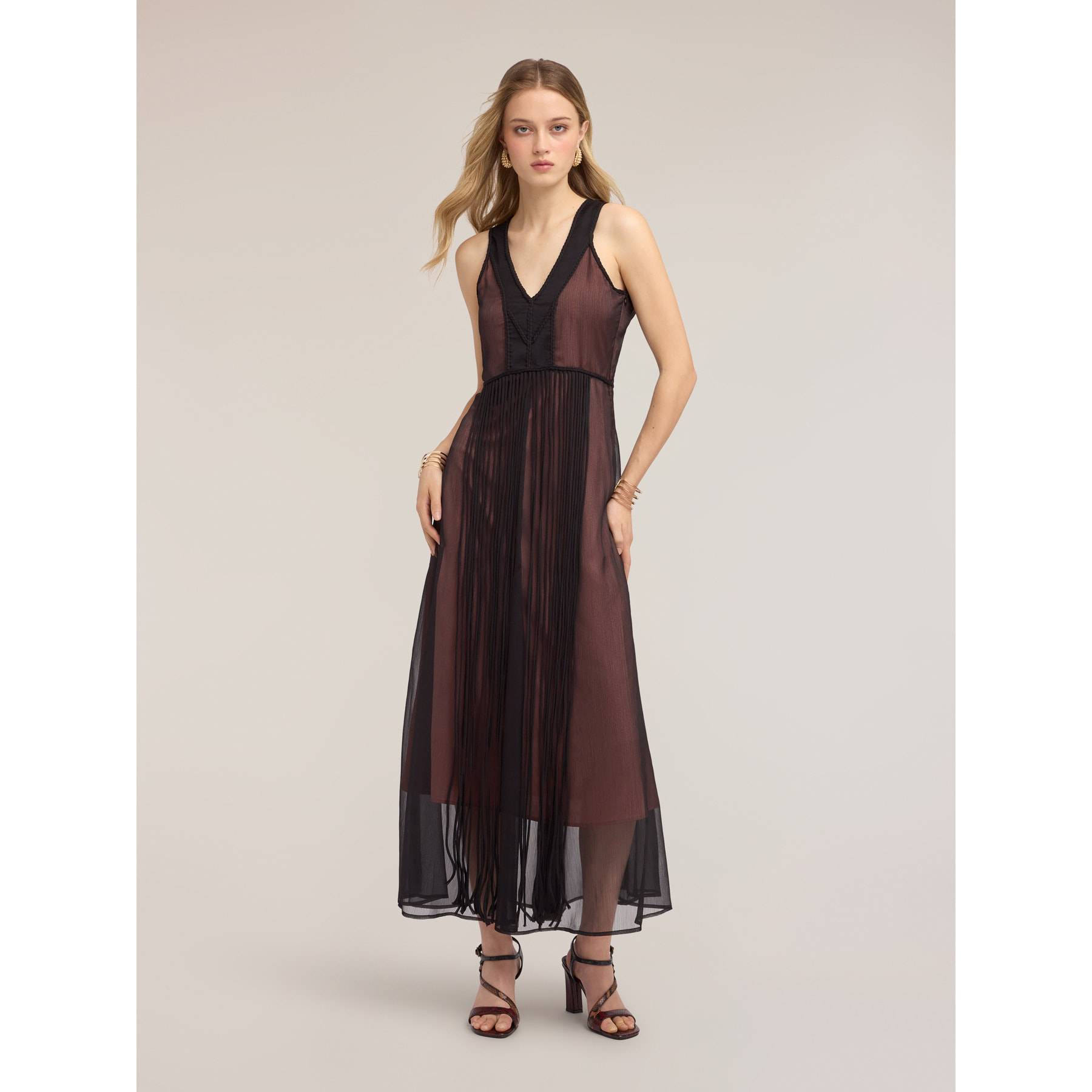 Motivi - Vestido línea A largo en crepón con flecos - Negro