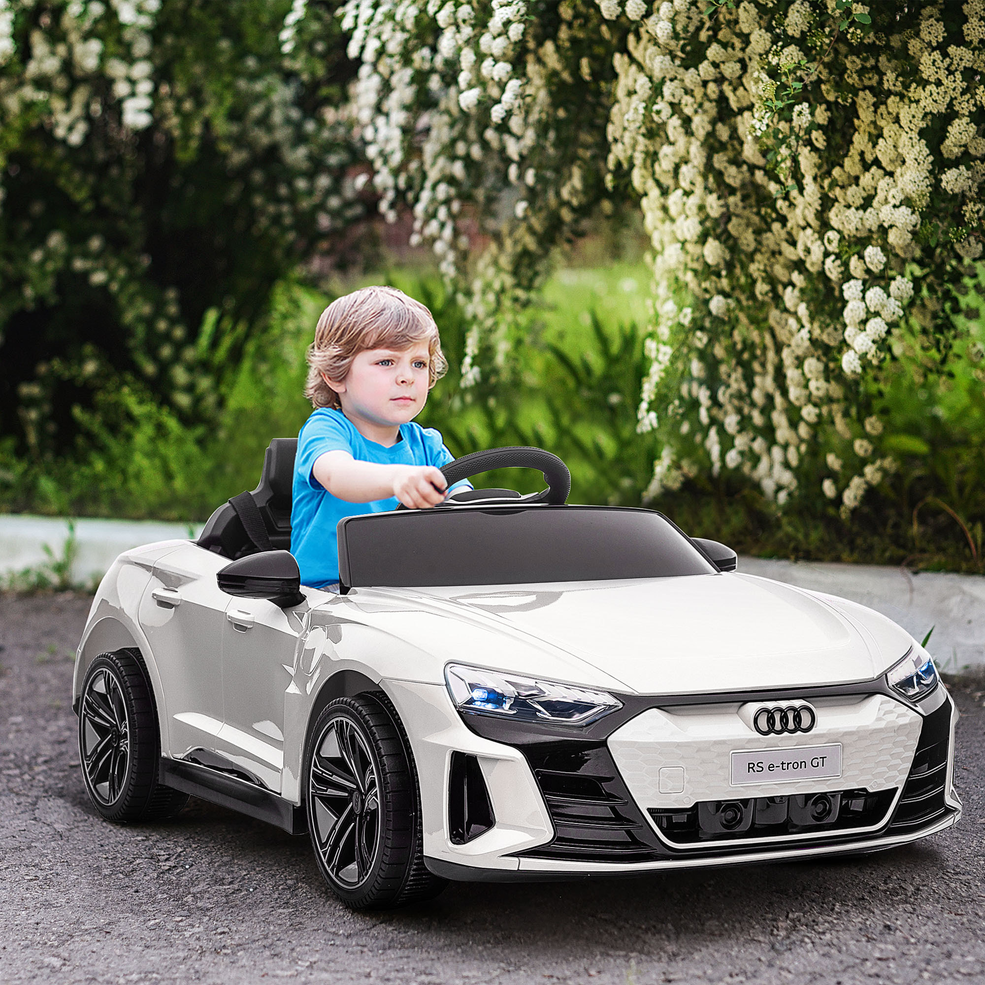 Véhicule électrique enfant Audi RS e-tron GT V. max. 5 Km/h télécommande effets sonores + lumineux blanc