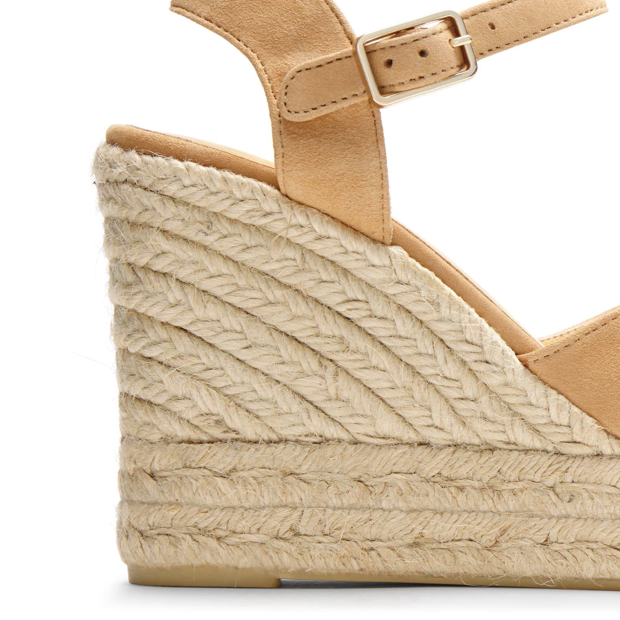 Sandalia de cuña Blaudell en ante con cierre de pulsera