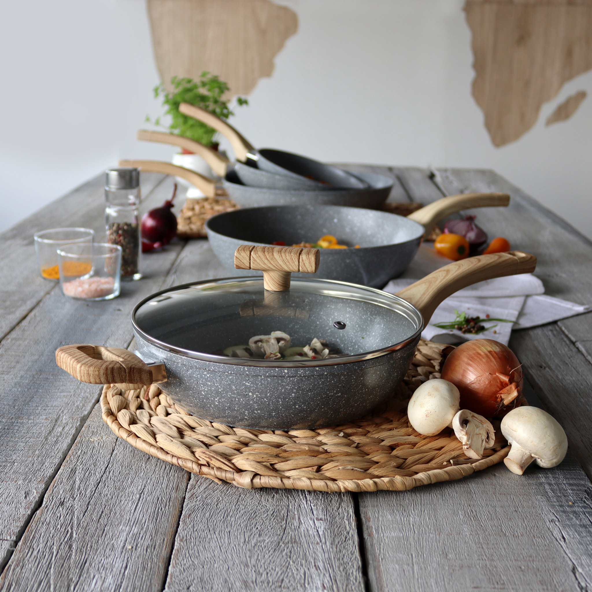 Sauteuse avec couvercle en aluminium 24cm - tous feux CANNELLE