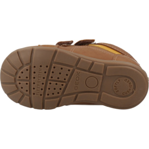 Zapatillas Niño de la marca GEOX  modelo B ELTHAN BOY MARRON