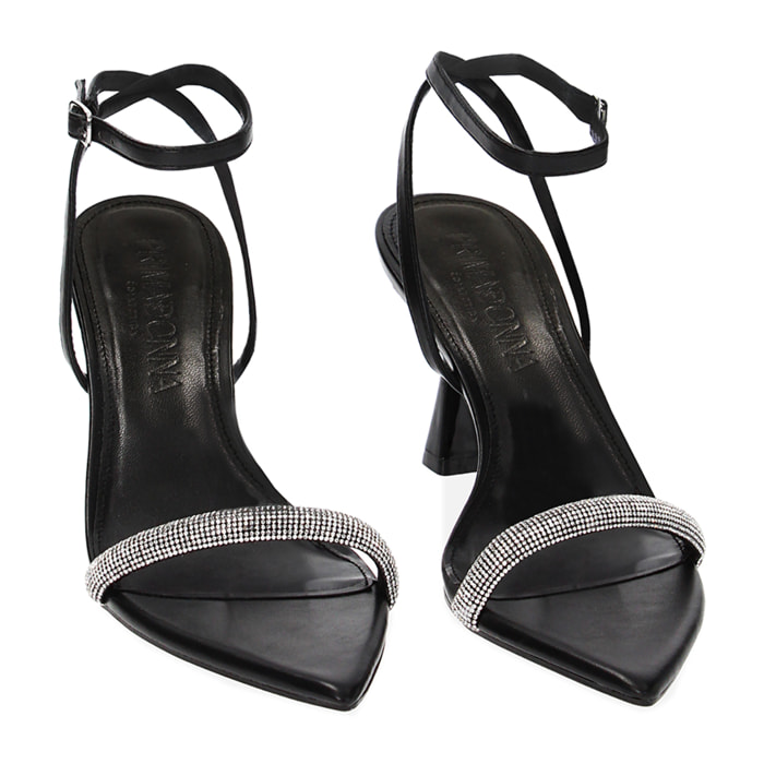 Sandalias con tacón negras con piedras