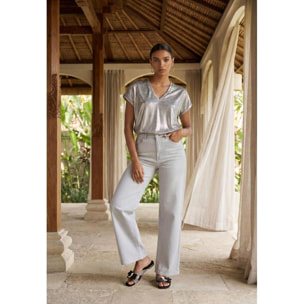 Jeans lungo dritto con effetto lavato e strass