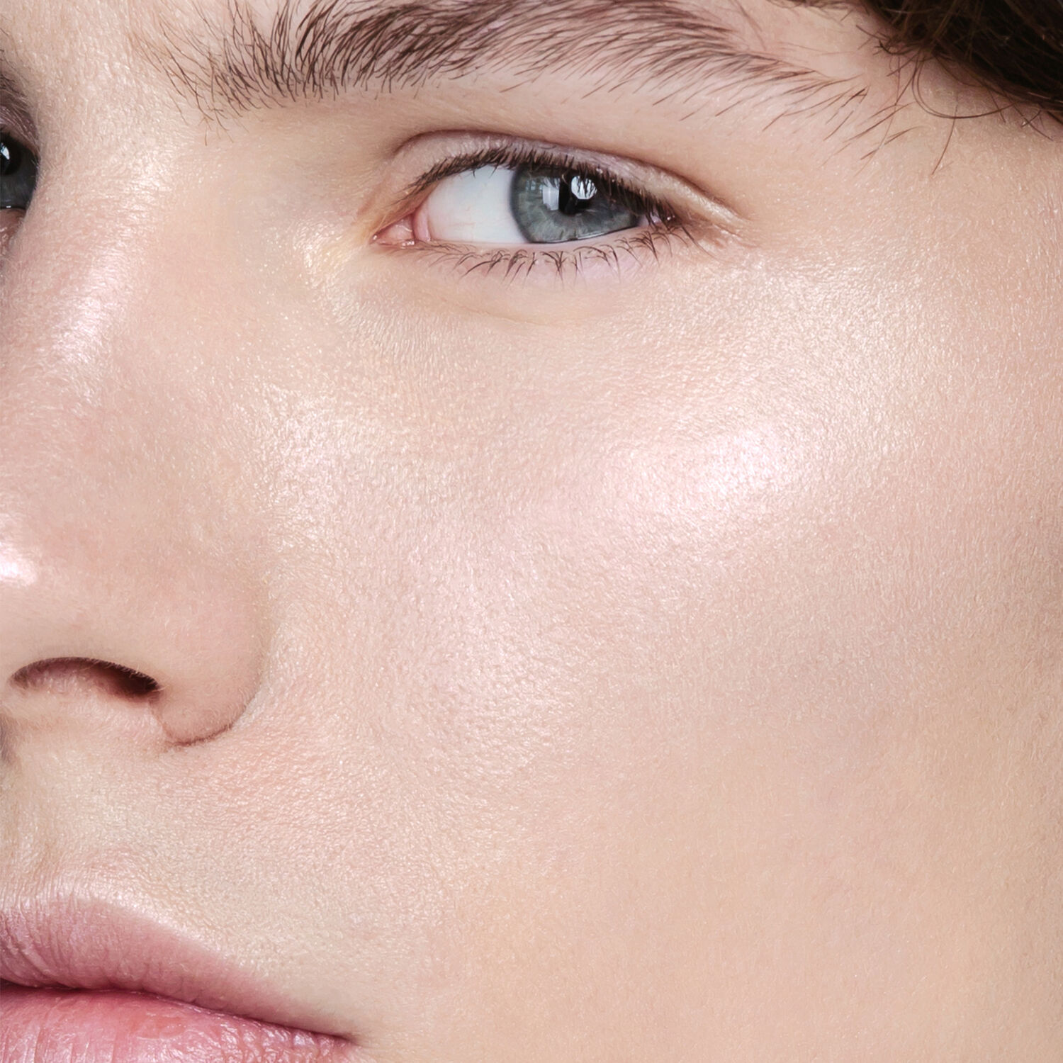 The Concealer - Correcteur Anti-cernes Perfectionnant Lumineux 4 ml