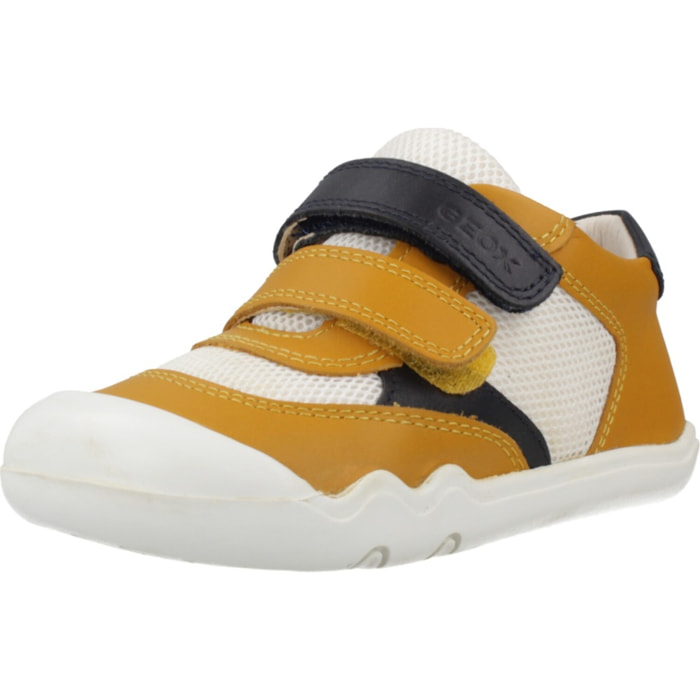 Zapatillas Niño de la marca GEOX  modelo B STEPPIEUP AMARILLO