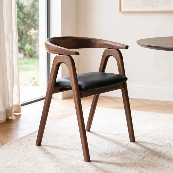 Chaise en bois d'hévéa marron et cuir synthétique noir - Hawa
