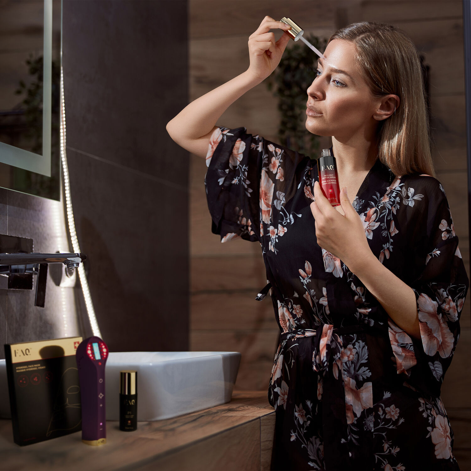 FAQ™ Red Serum Light Peptide - Sérum aux Peptides pour LEDs rouges 30ml - Jonquille de mer, Acide Hyaluronique, Thé Vert et Cica