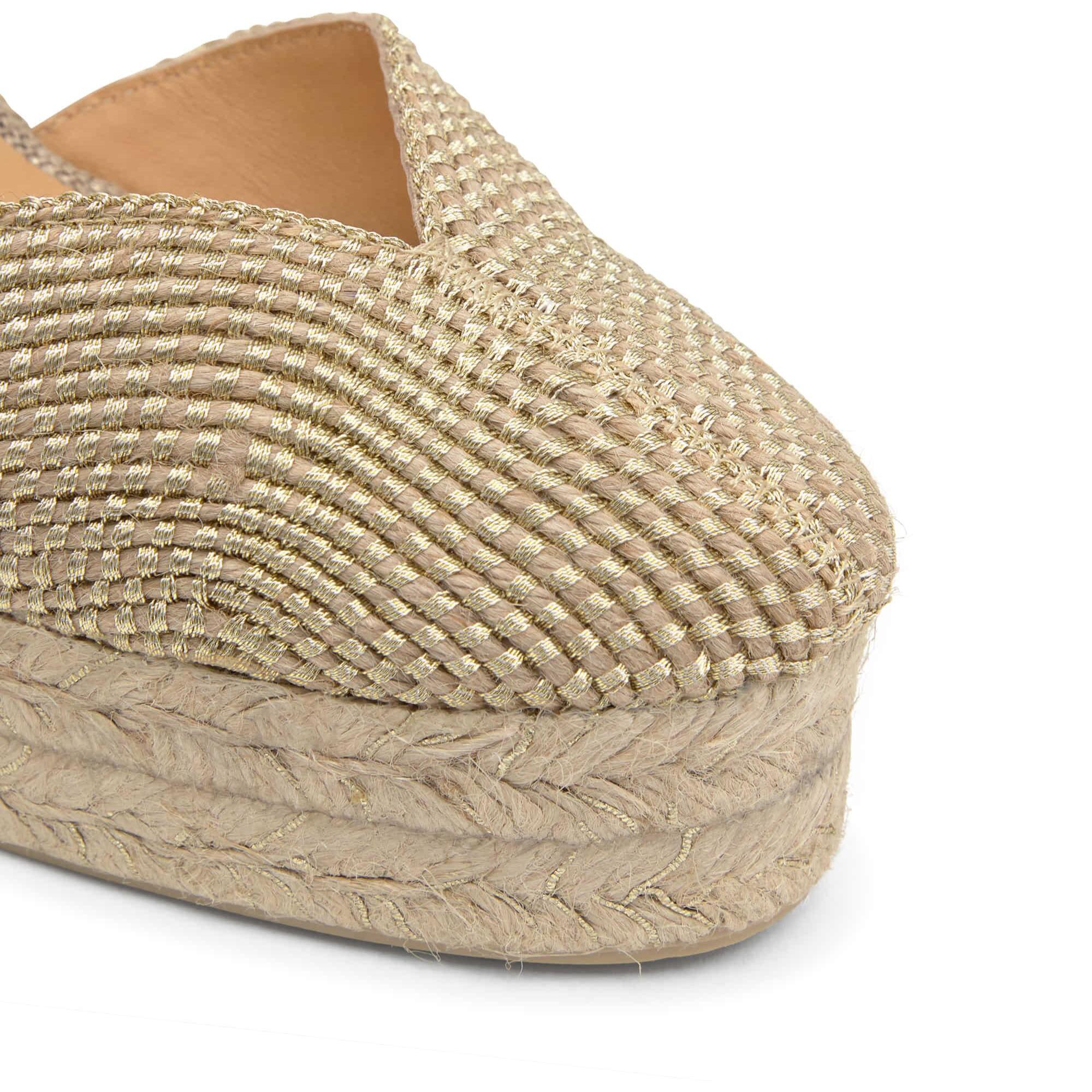 Alpargata de cuña Cora en con de lazada, plantilla acolchada y escote en V