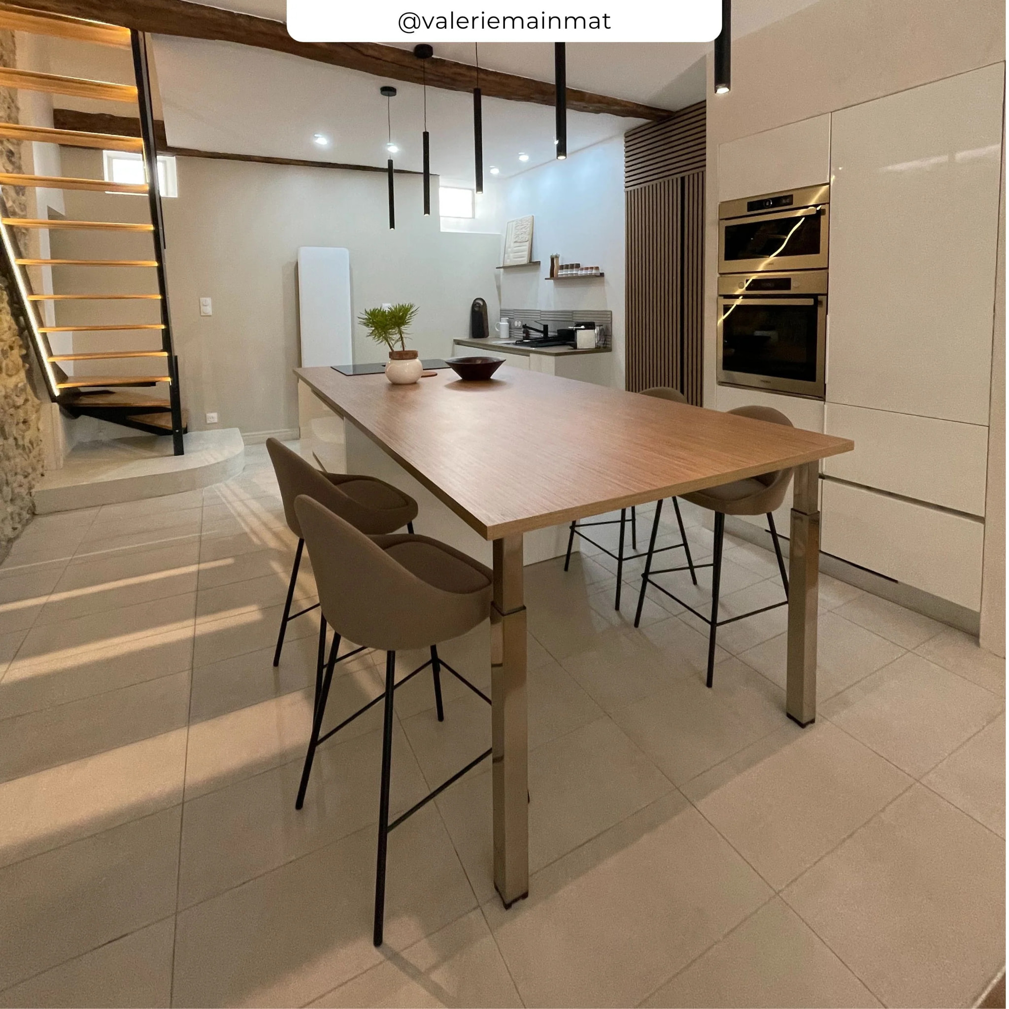 Lot de 2 chaises pour îlot central 65 cm en cuir synthétique marron - Misty