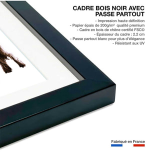 Affiche enfant jumelles en beige  Affiche + cadre en bois - Noir