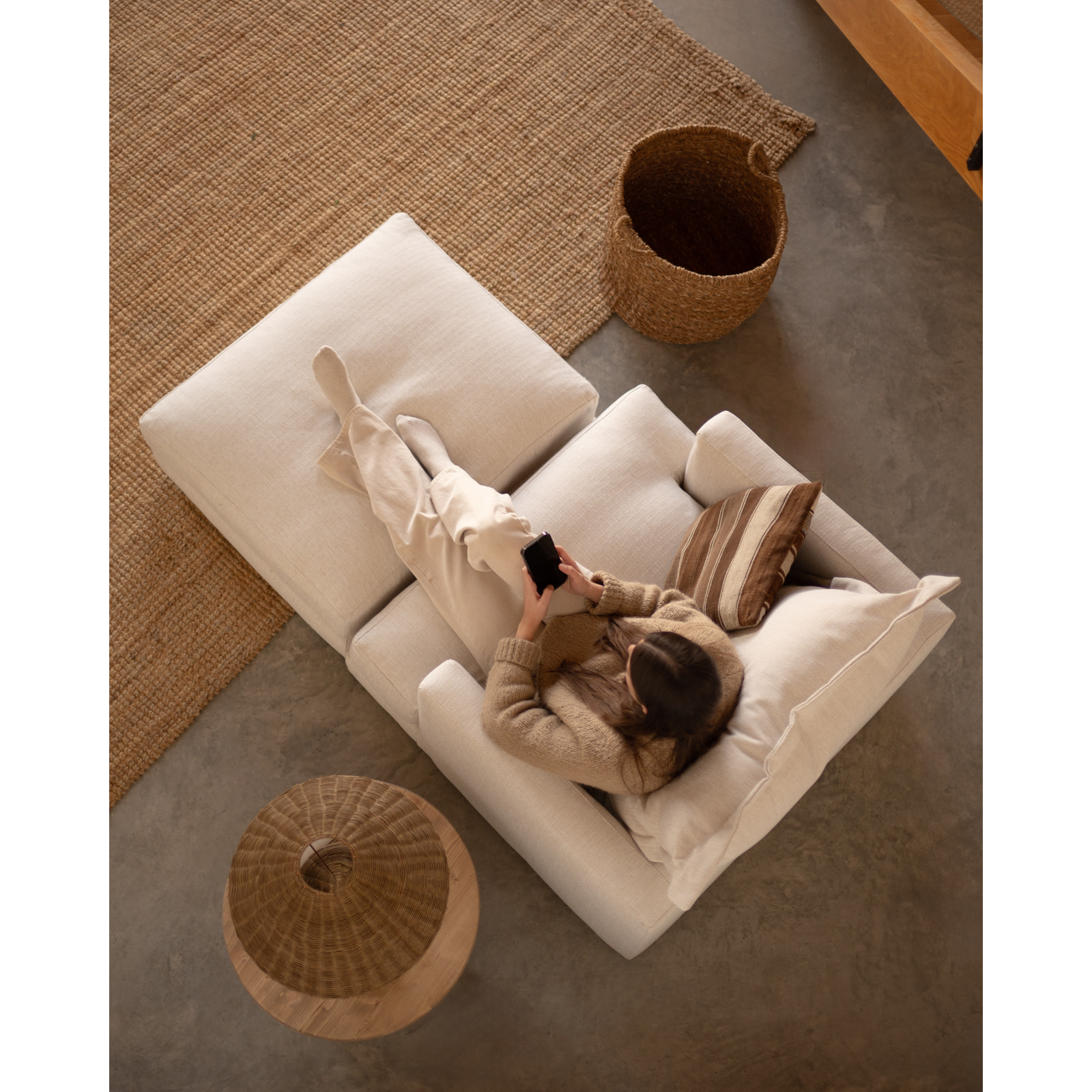 Pouf ton blanc cassé de 96x80cm Hauteur: 40 Longueur: 96 Largeur: 80