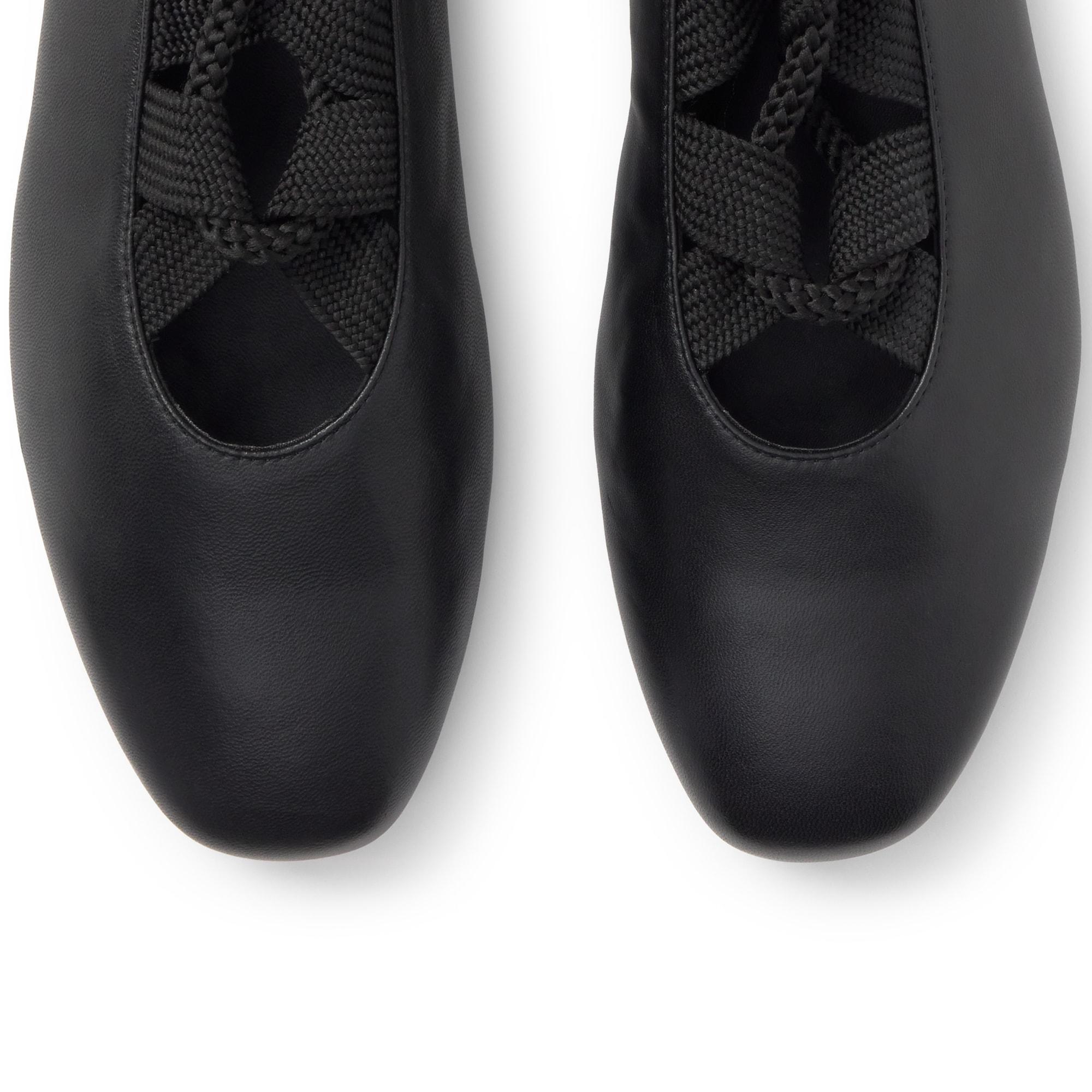 Bailarina plana Havana en napa con cierre de cordones