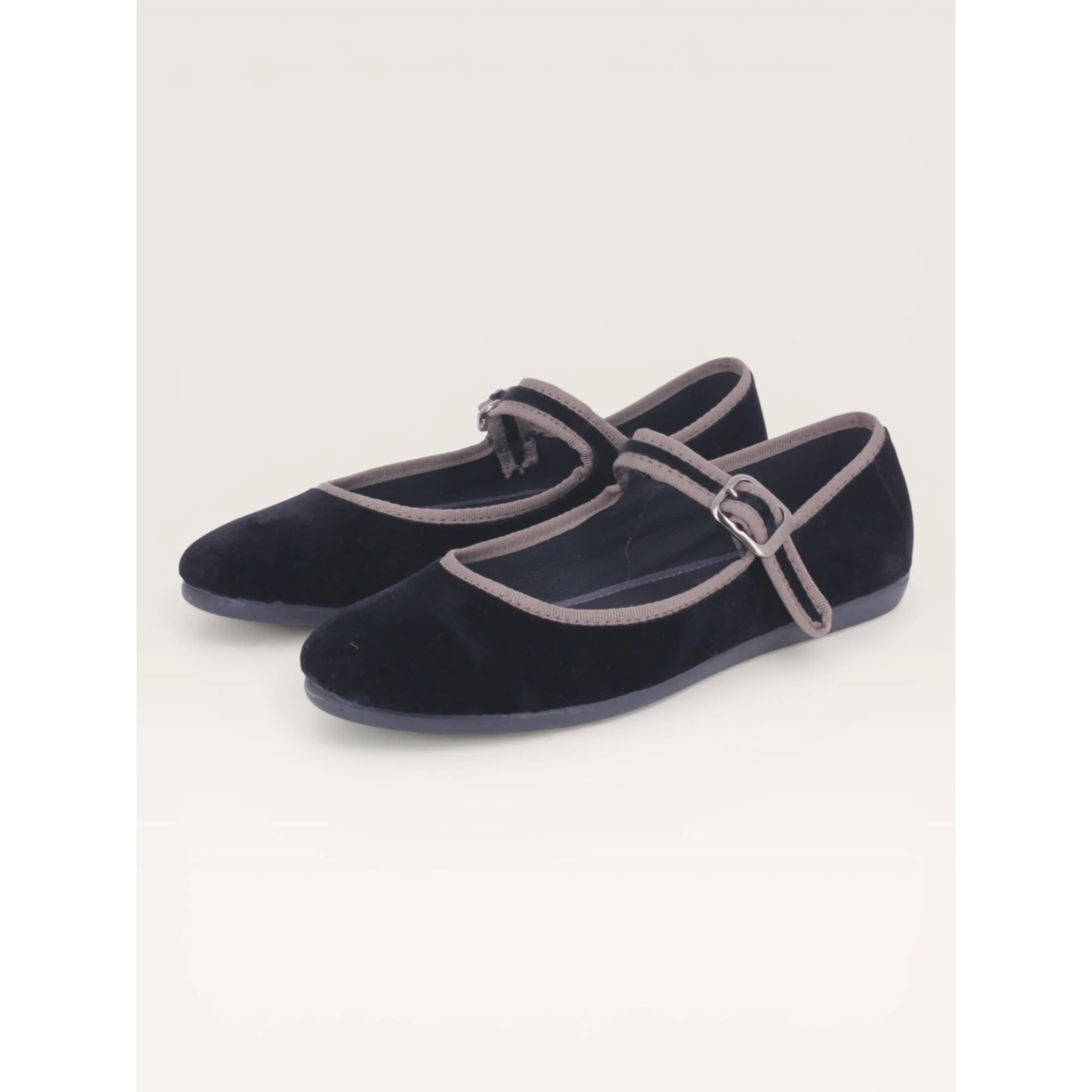 MUSE BlackTaupe