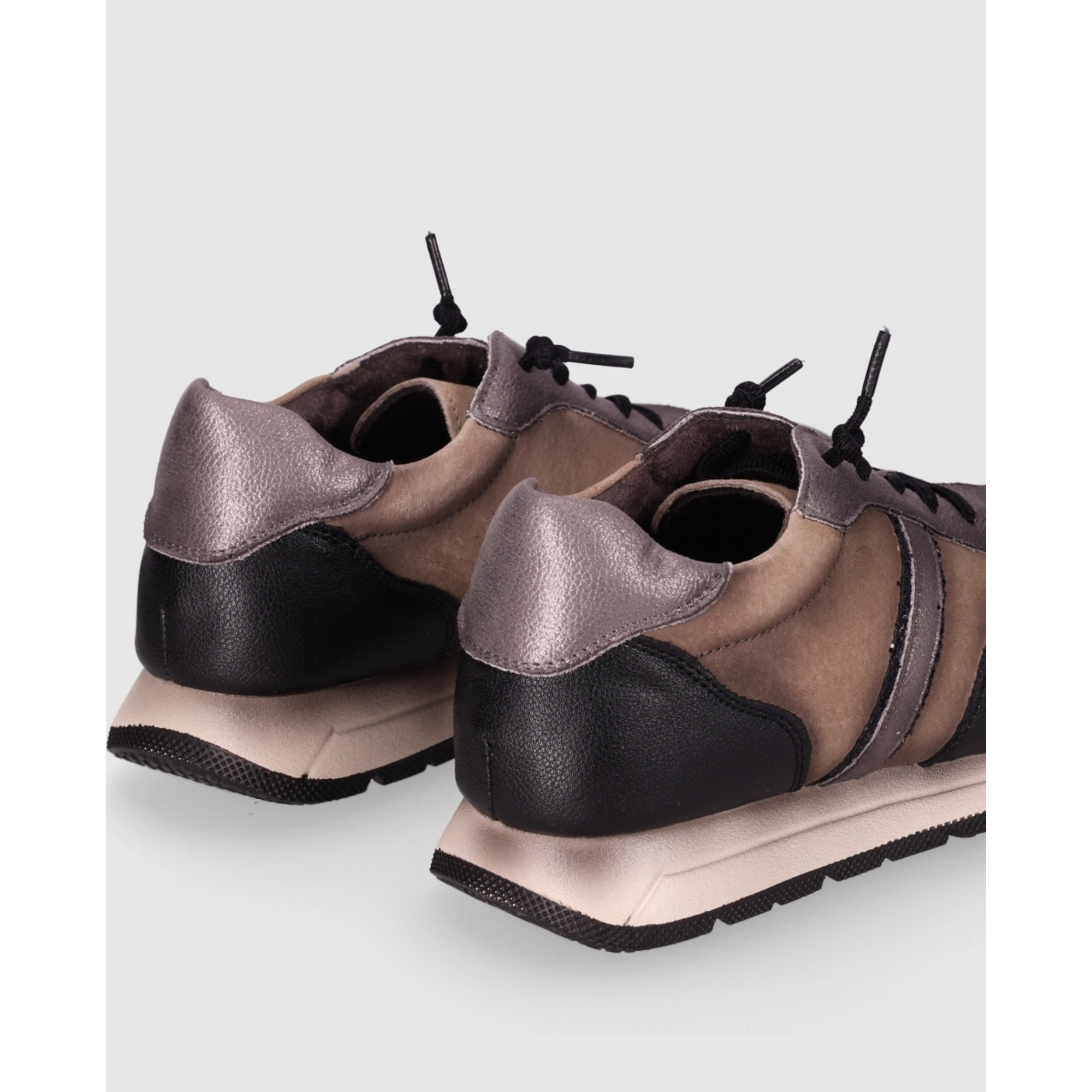 Deportivos de Piel - Negro - Tacón: Bajo