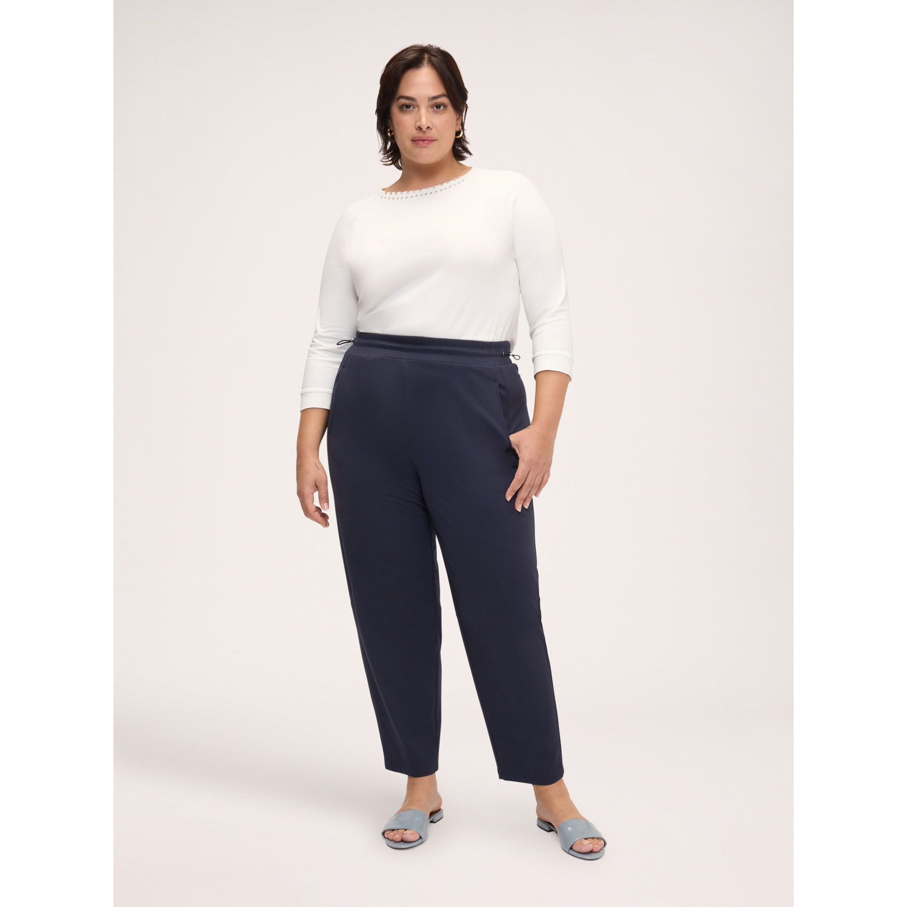 Fiorella Rubino - T-shirt in cotone con strass e borchie - Bianco