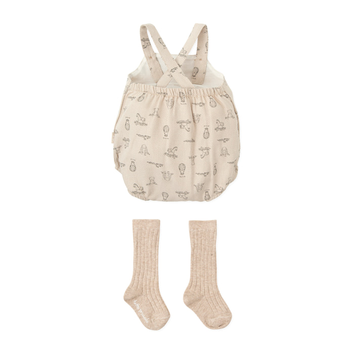 Pelele y calcetines . - Arena