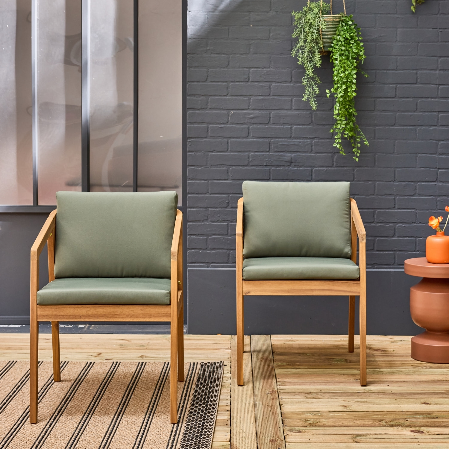 Lot de 2 fauteuils de jardin kaki ZAMARA en bois d'acacia. 53 x 62 x 73 cm