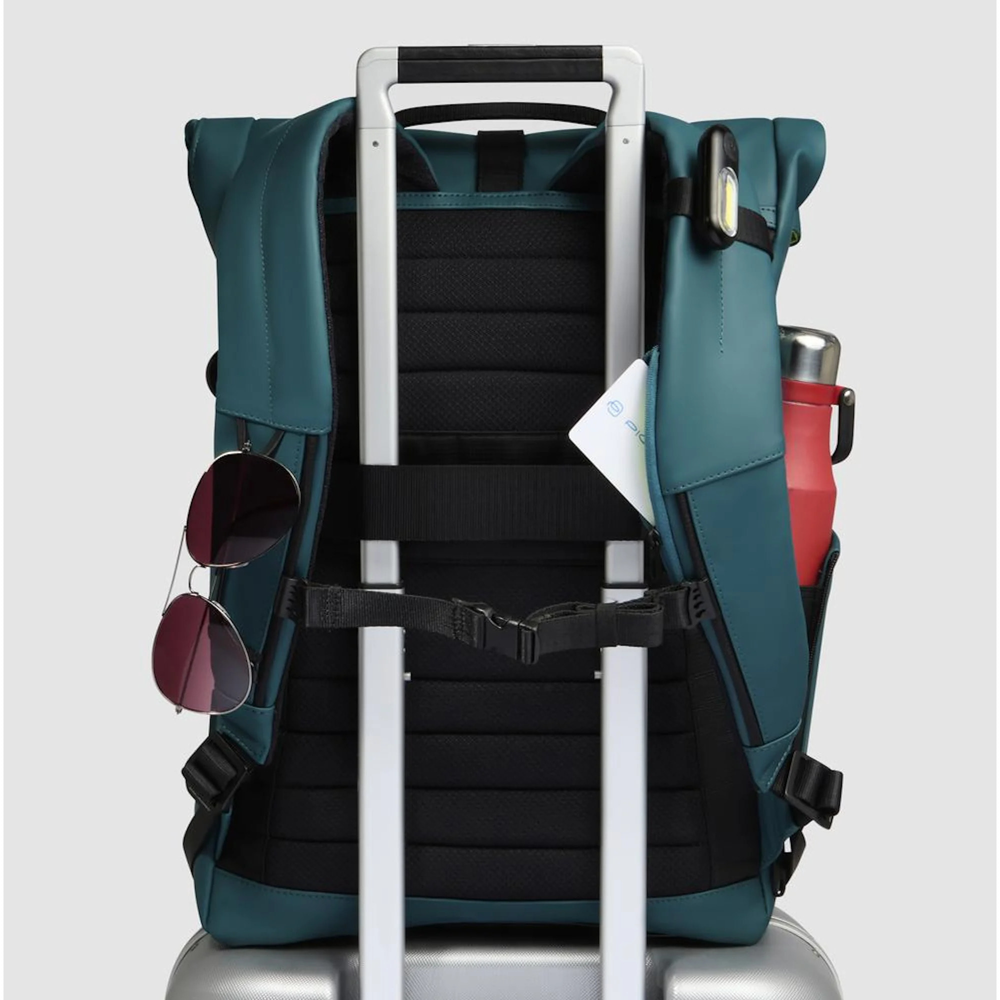 Piquadro Zaino roll-top per PC e iPad® con cinghia pettorale, agganci per lucchetto e luce portatile da bici