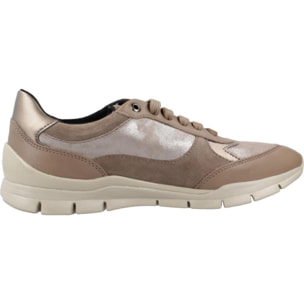 Sneakers de  Mujer de la marca GEOX  modelo D SUKIE MARRON