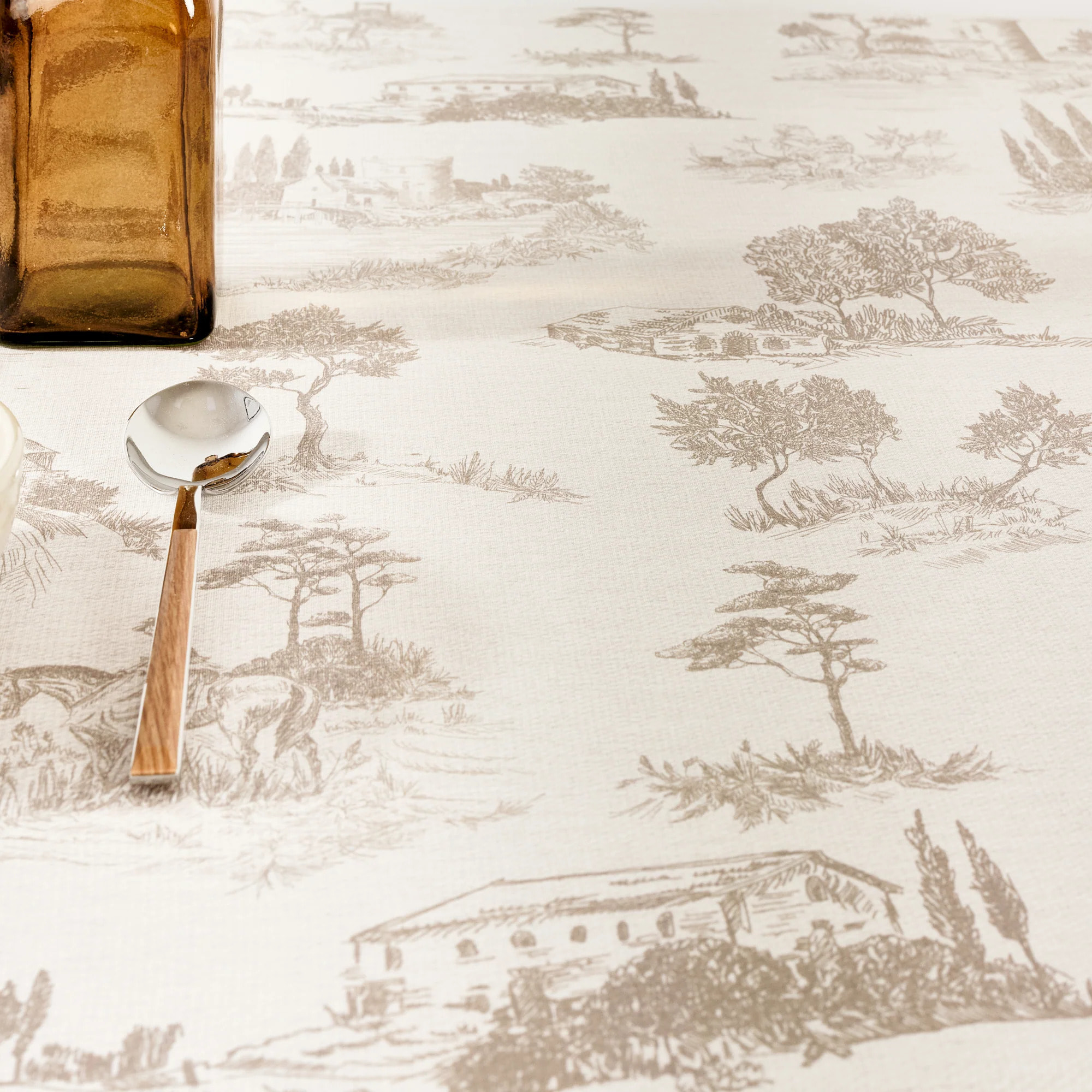 Nappe anti-taches au toucher tissu 0120-355