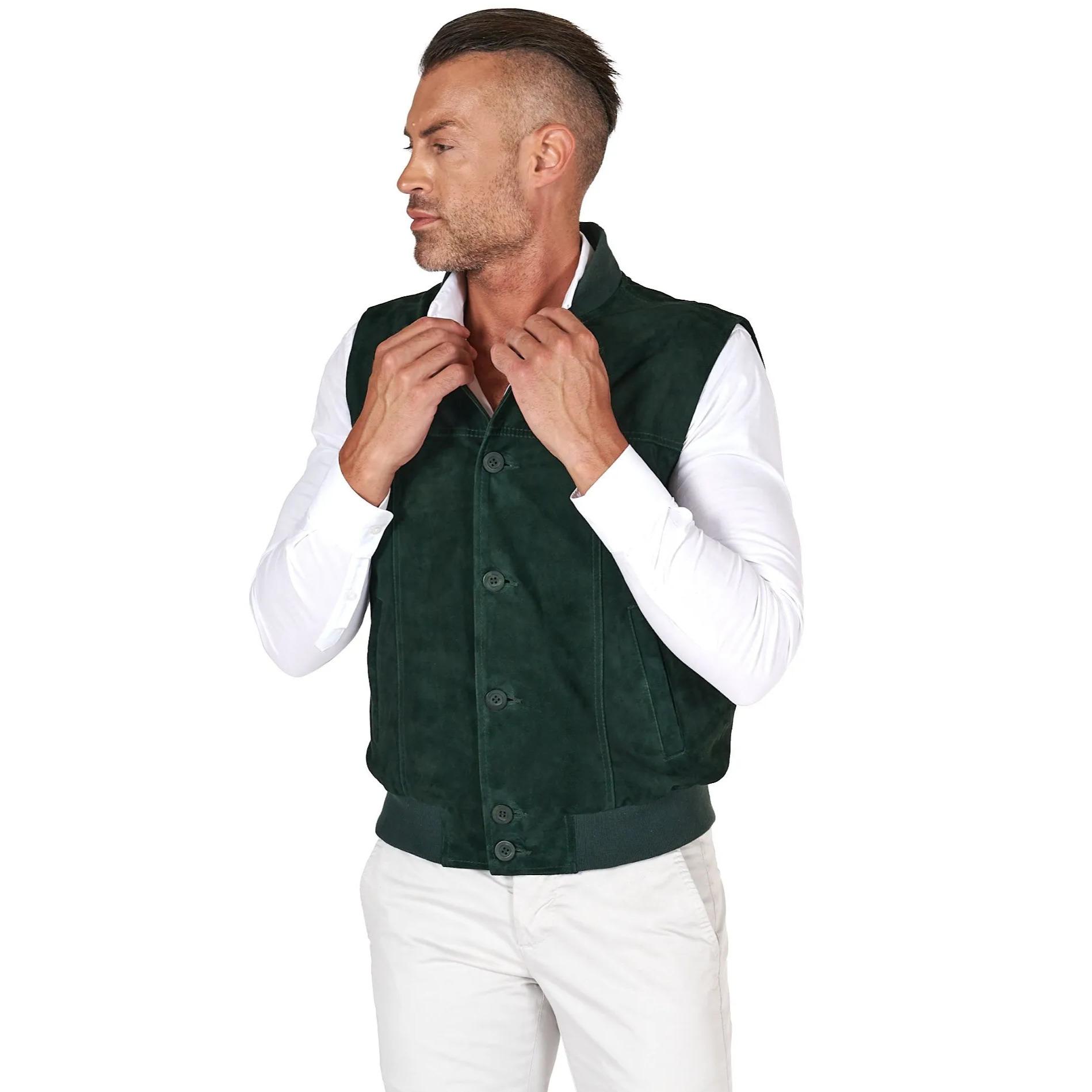 Gilet in pelle camoscio verde con bottoni