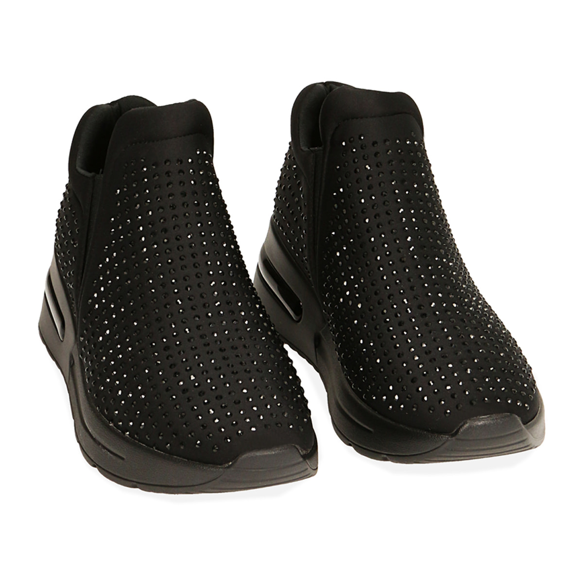 Slip-ons de lycra negra con pedrería