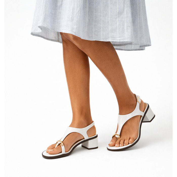 Sandali infradito con accessorio - tacco 6,5 cm