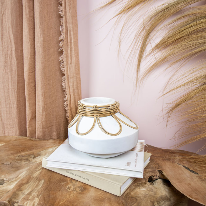 Vase en béton et rotin blanc h16cm NOUR