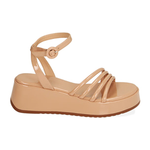 Sandalias de charol nude, tacón de cuña 5,5 cm