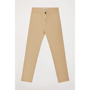 Pantalón chino Slim fit color arena con detalle Polo Club