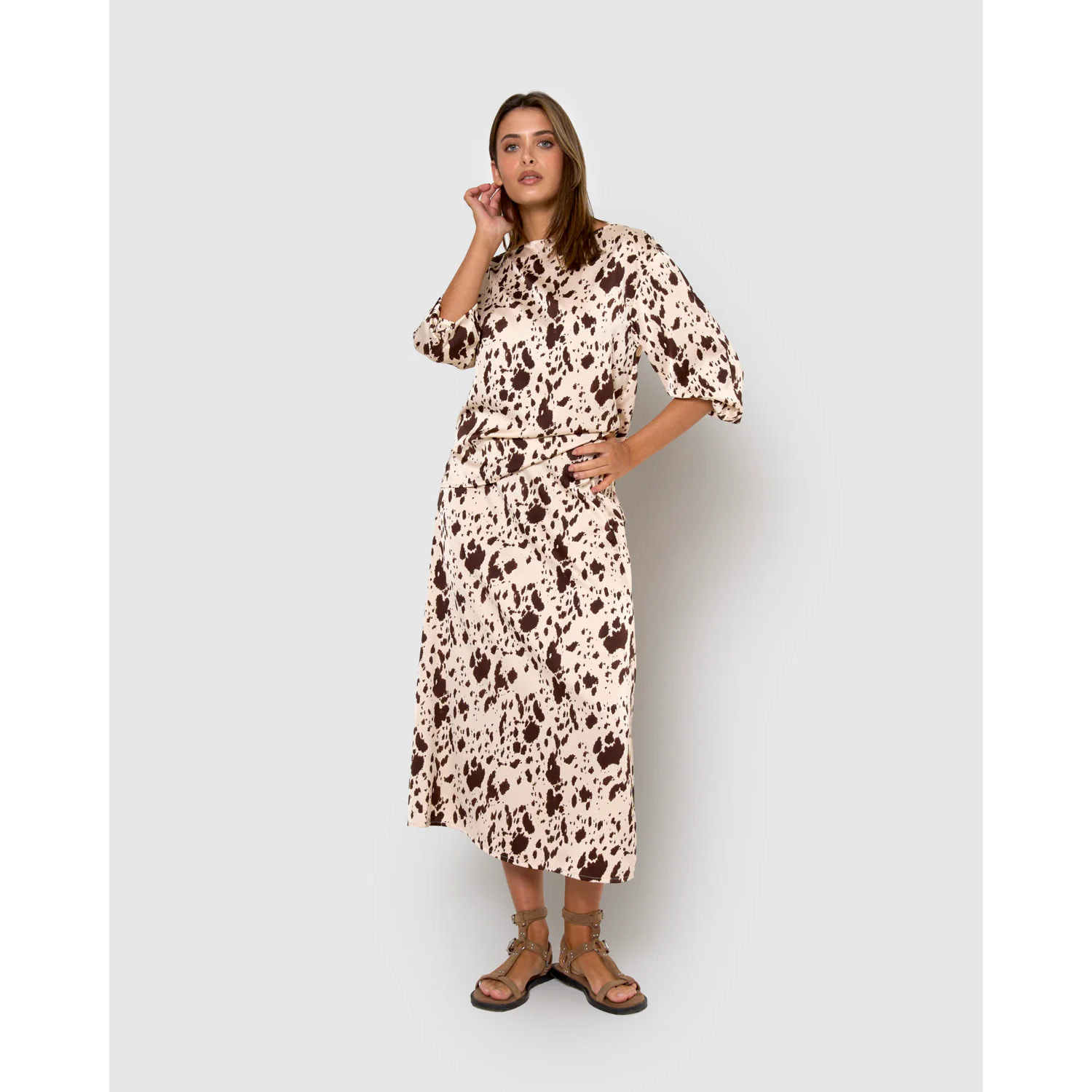 Blusa satén moncho marrón