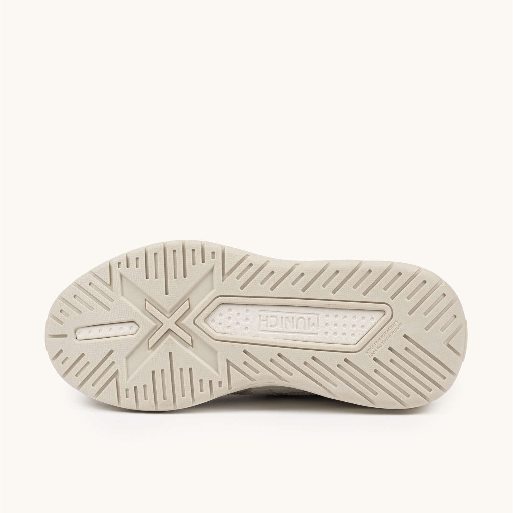 Zapatilla de Diseño Futurista en Gris y Rosa con Silueta Dinámica MUNICH NEXA WMN 24