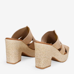 Sandalias beige con tacón efecto esparto