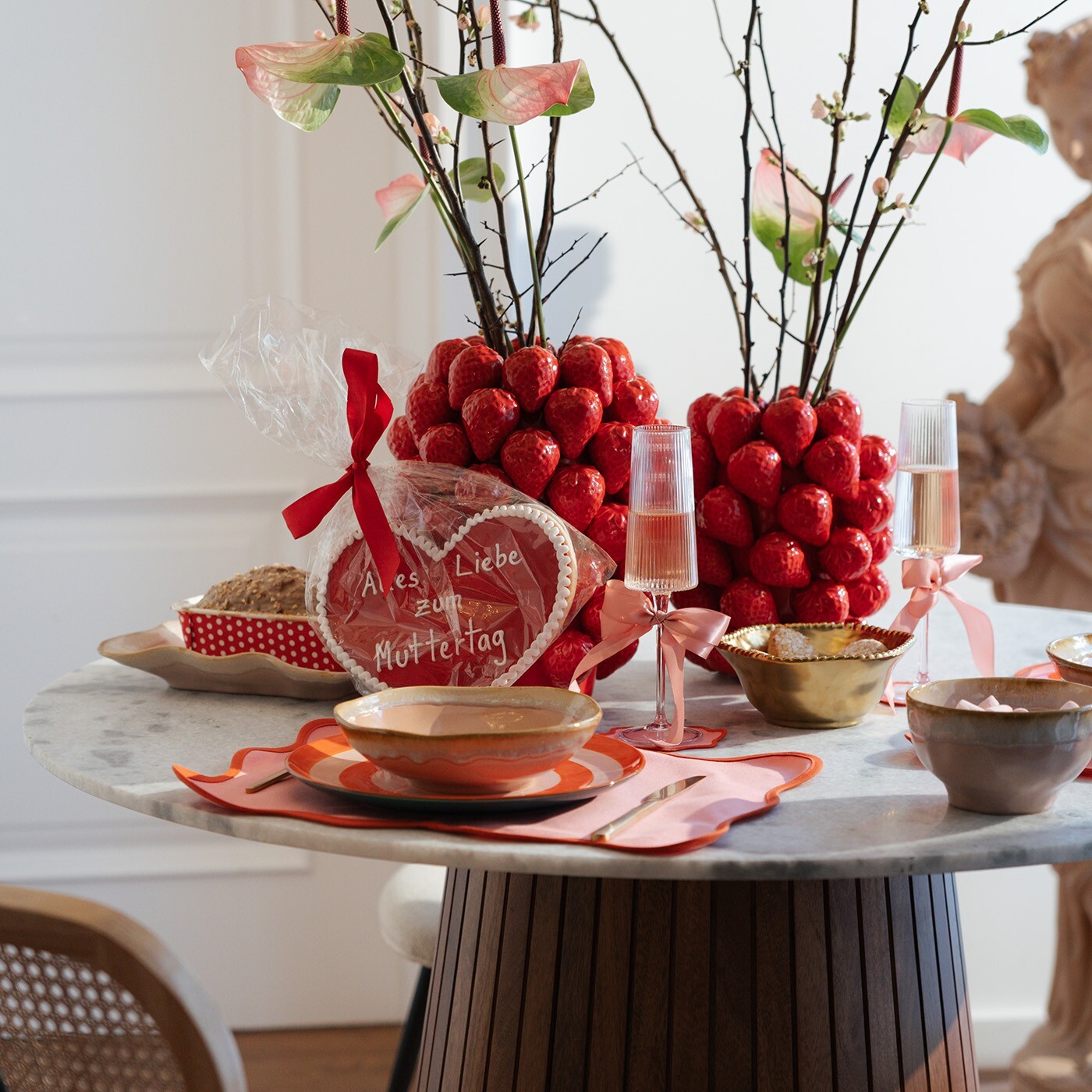 Vase fraises rouges 30cm Kare Design