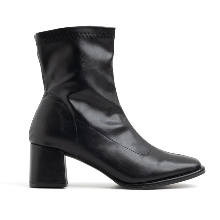 Tronchetto con gambale morbido e tacco quadrato - NERO