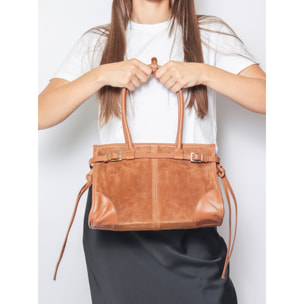 Borsa a spalla da donna Made in Italy - Modello Novara Ultra - Pelle scamosciata - 31.5 x 20.0 x 14.0 cm