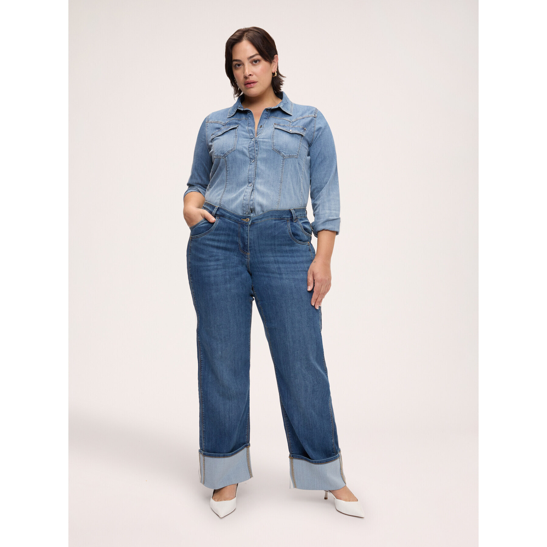 Fiorella Rubino - Jeans straight con maxi risvolo e doppia tasca - Blu