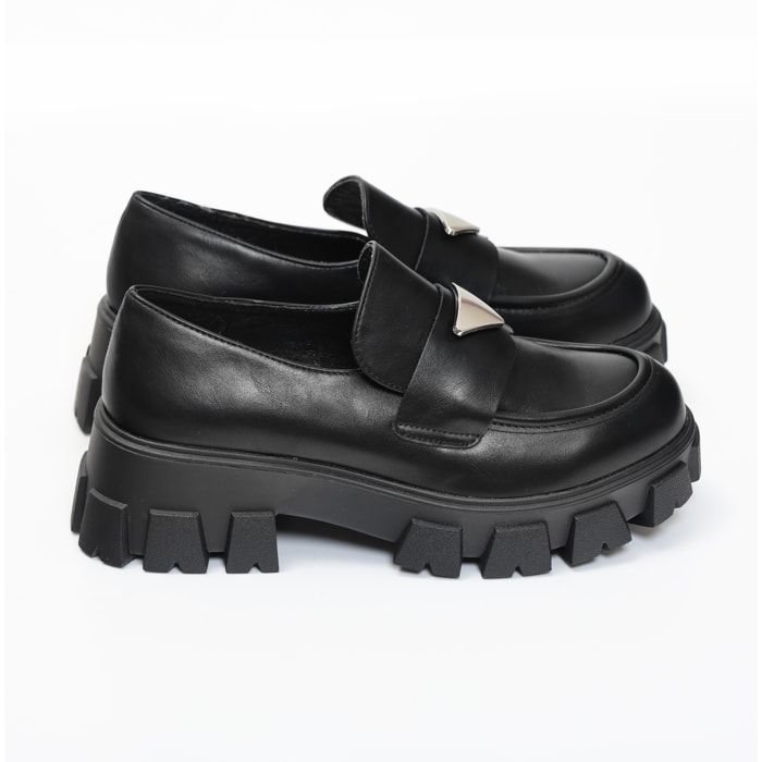 Mocassini platform in simil pelle con dettaglio color argento