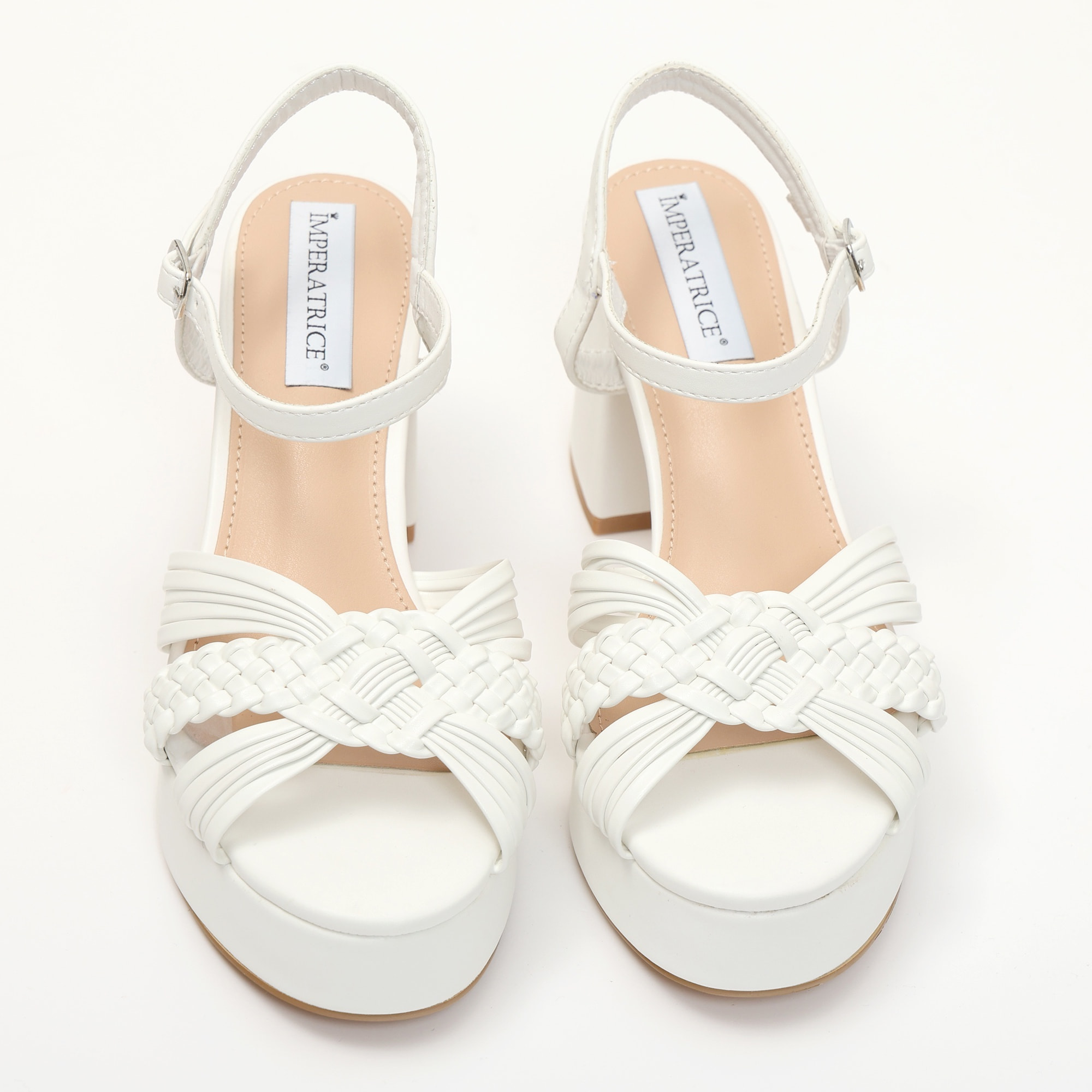 Sandali in simil pelle verniciata con tacco quadrato