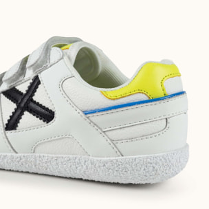 Zapatilla de infantil en Piel Blanca con Cierre de Velcros y Detalles Flúor - MUNICH MINI GOAL VCO 1630