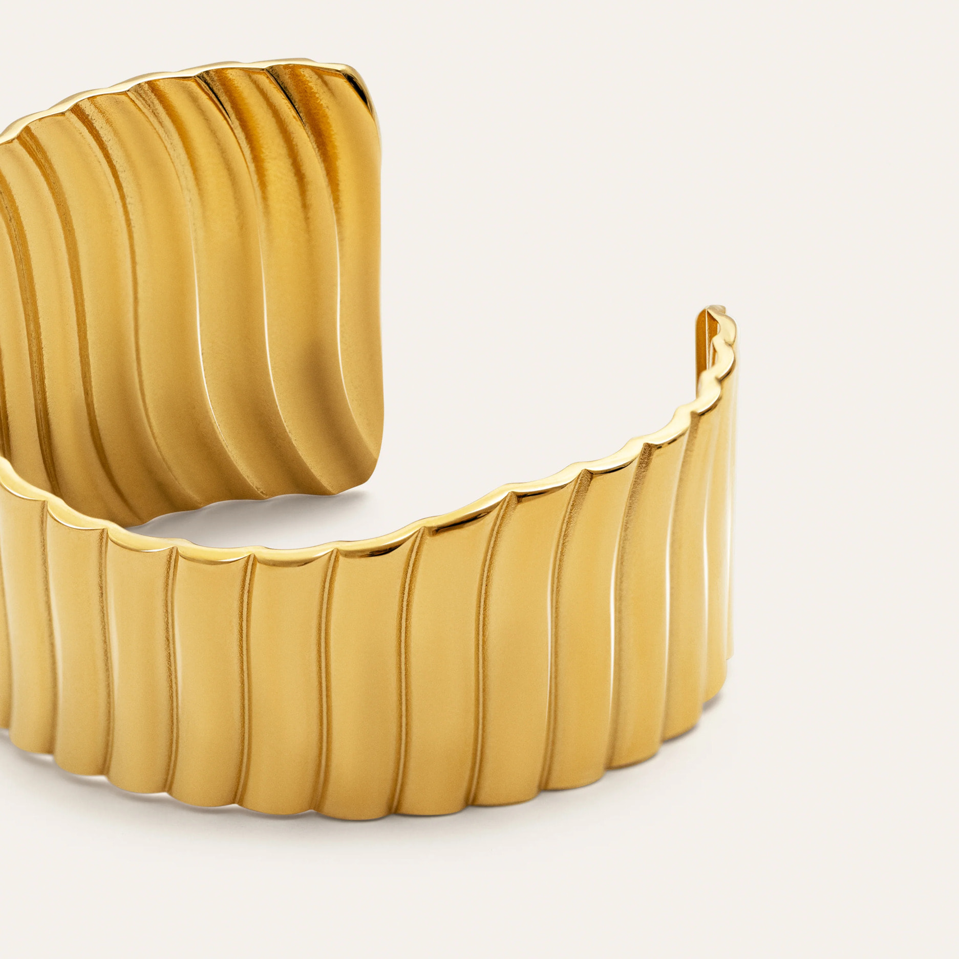 Brazalete Cordelia Acero Baño Oro